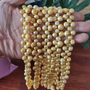 17 inches 7-9mm Yellow Gold Triple Rows Natural Button Pearl Necklace