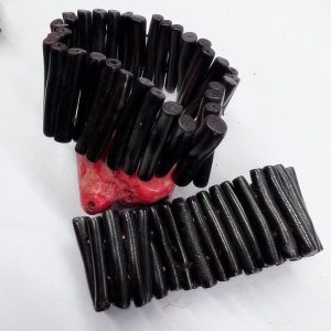7 inches 5*30mm Elastic Black Stick Shaped Natural Coral Bracelet