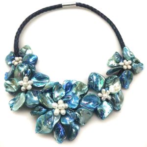 18 inches Natural Leather Cord Five Blue Shell Flower Necklace