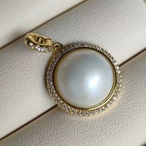 Wholesale 15-16mm Natural White Mabe Pearl Charm Pendant