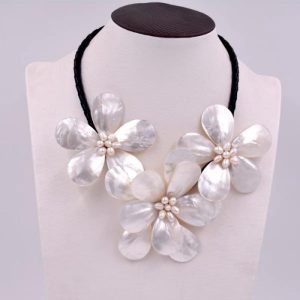 18 inches Natural Leather Cord Triple White Shell Flower Necklace